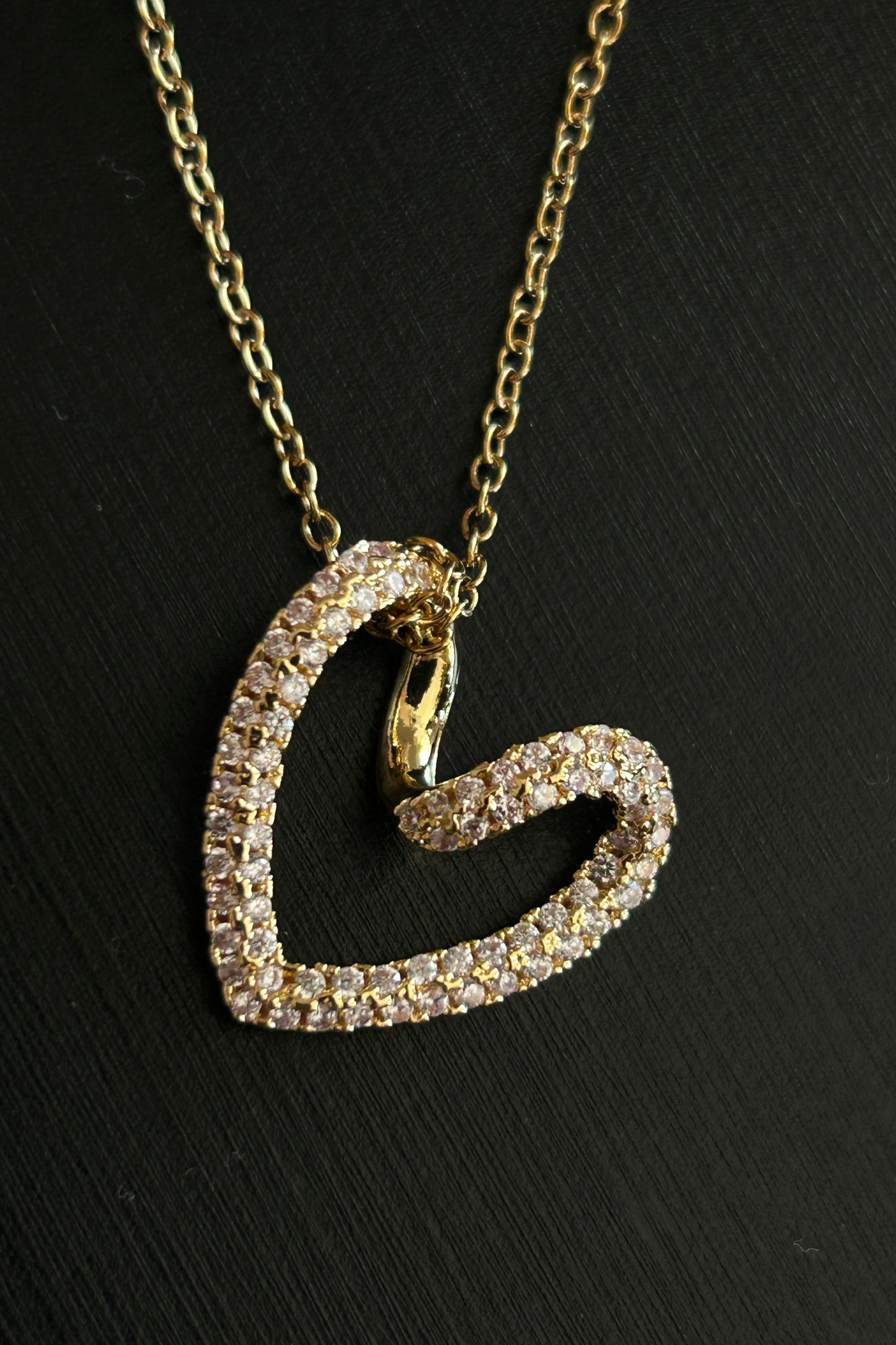 Crystal heart Neckchain