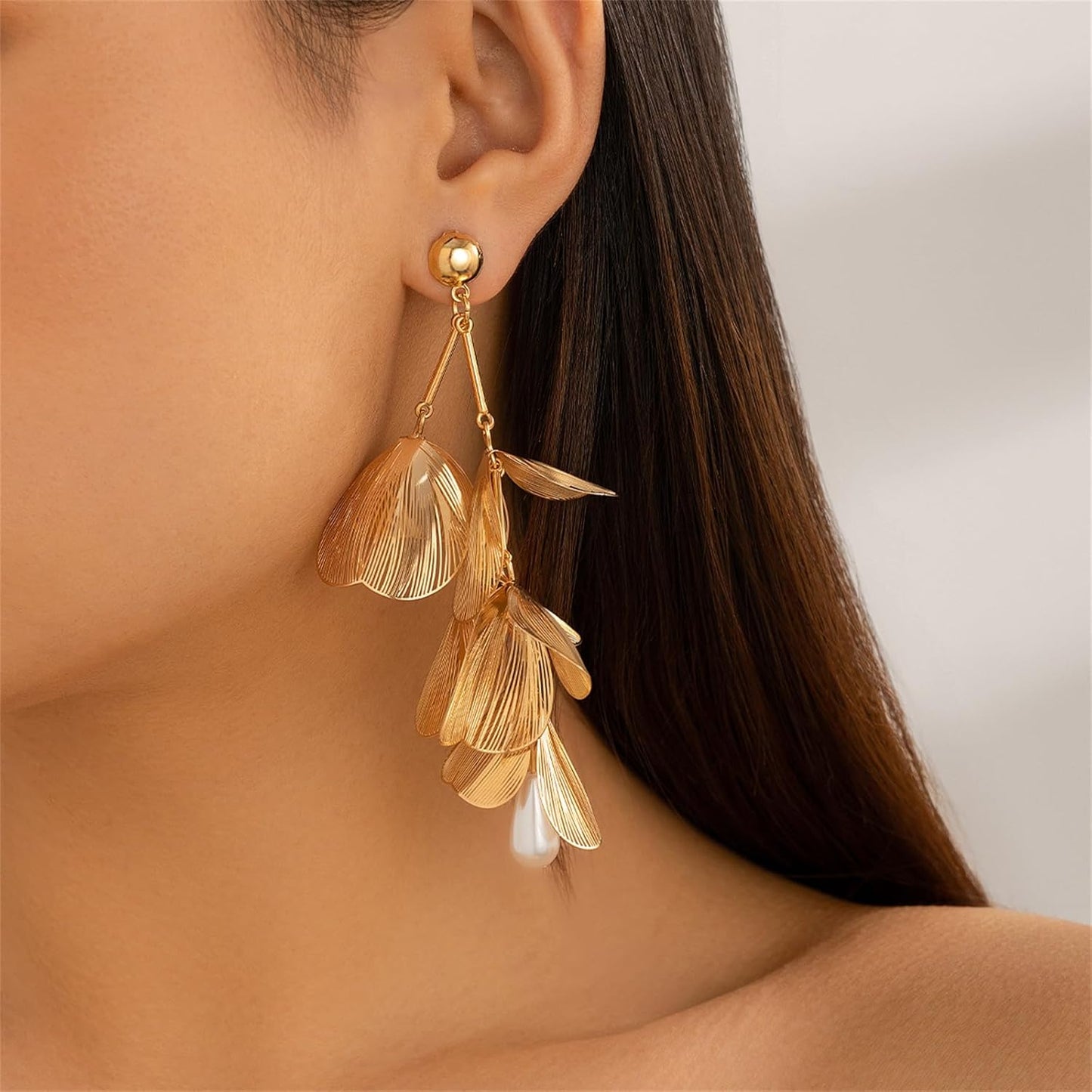 Pearl petal Earring