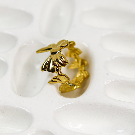 Bowtique charm ring