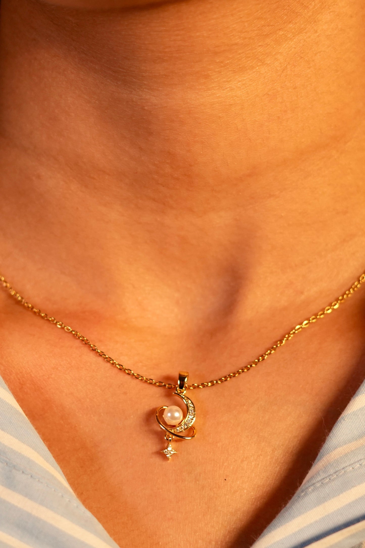Galaxy neckcain